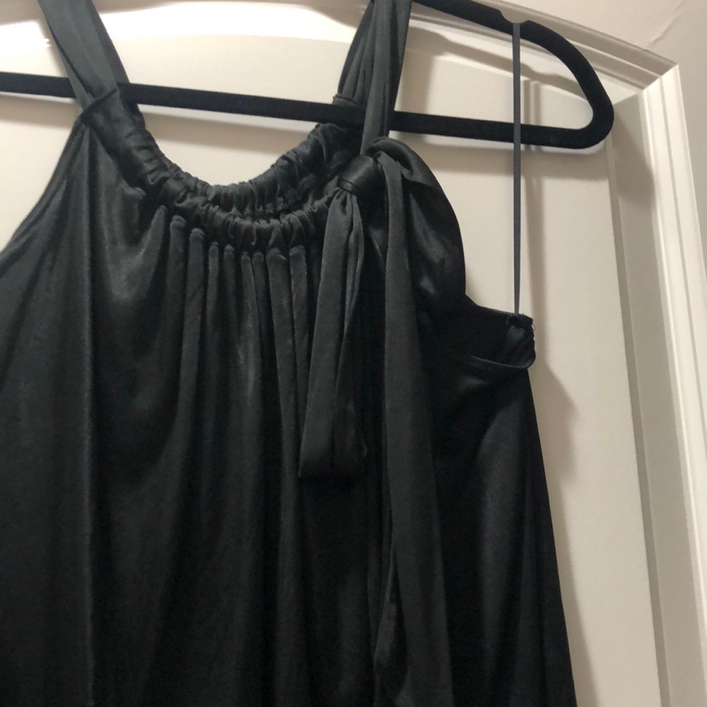 Adjustable Black Tank - Picture 3 of 3